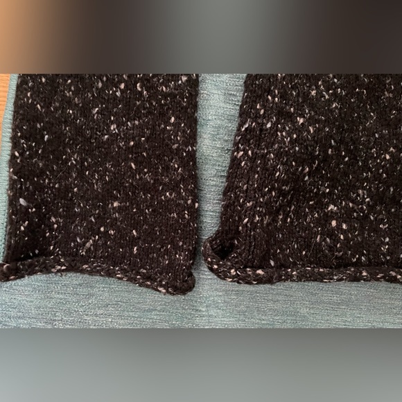 Express Sweater - Picture 6 of 6